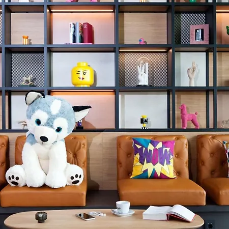 Hotel Moxy 3*