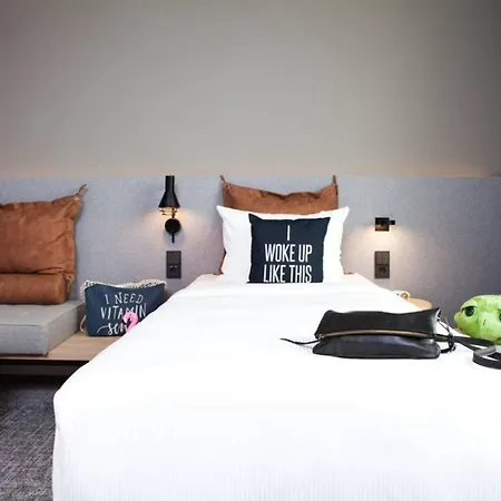 Moxy Hotel 3*