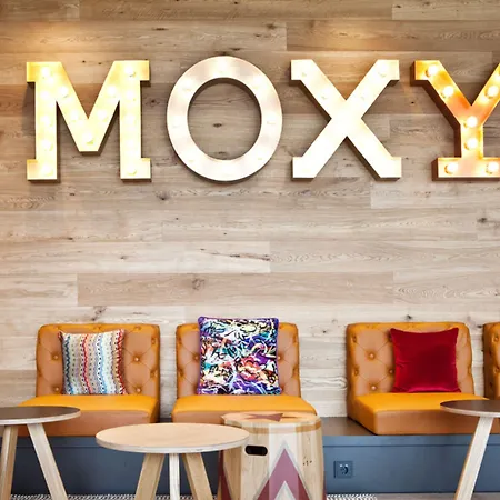 Hotel Moxy Rust