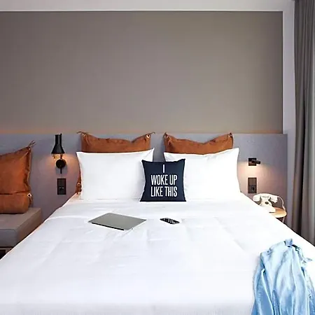 Moxy 3* 러스트